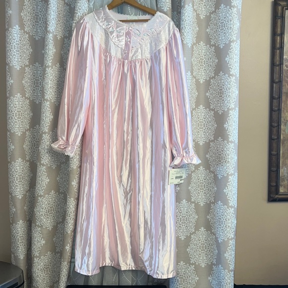 Cachet Intimates & Sleepwear Vintage Cachet Pink Nightgown Large